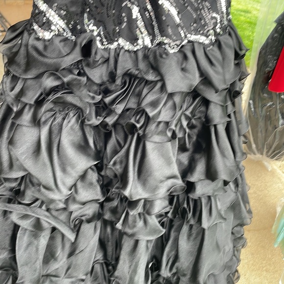 Ball gown - Picture 3 of 4